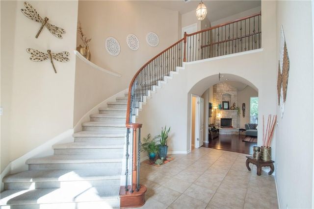 6801 Magenta LN, Austin, TX 78739