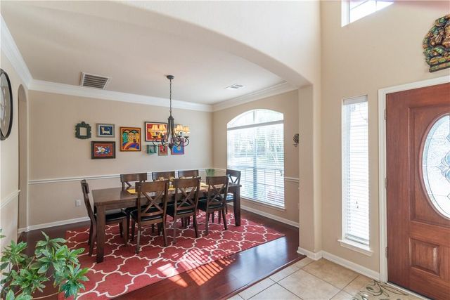 6801 Magenta LN, Austin, TX 78739