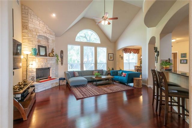 6801 Magenta LN, Austin, TX 78739