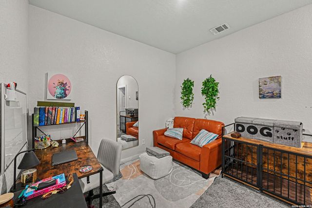 12 Oak Plz, San Antonio, TX 78216