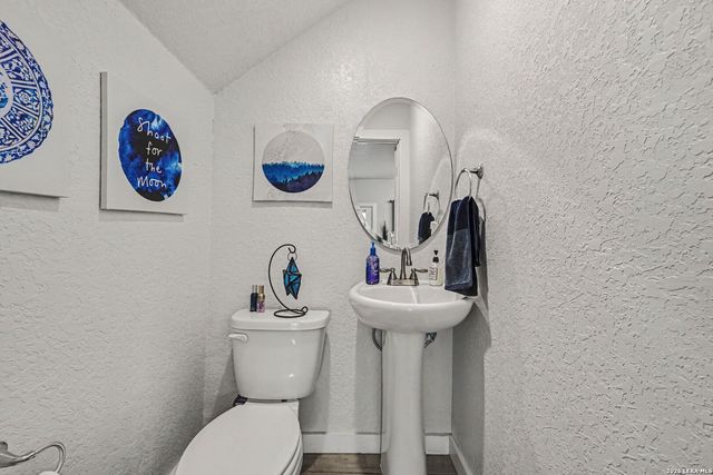 12 Oak Plz, San Antonio, TX 78216