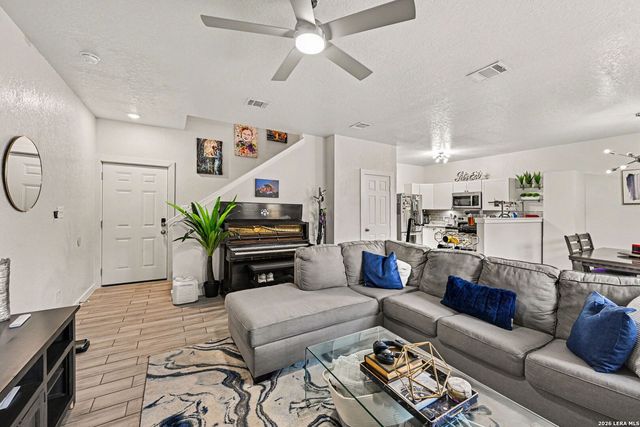 12 Oak Plz, San Antonio, TX 78216