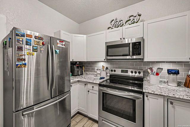 12 Oak Plz, San Antonio, TX 78216