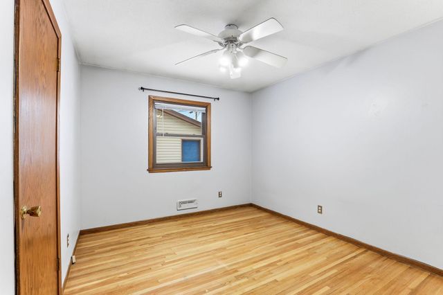 2300 W 95th Street, Bloomington, MN 55431