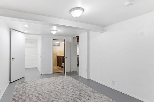 2300 W 95th Street, Bloomington, MN 55431