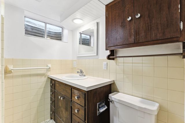 2300 W 95th Street, Bloomington, MN 55431