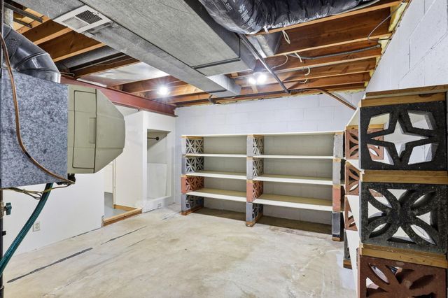 2300 W 95th Street, Bloomington, MN 55431