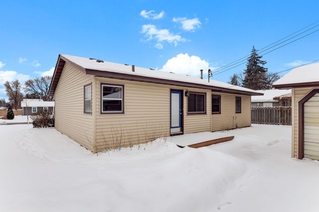 2300 W 95th Street, Bloomington, MN 55431