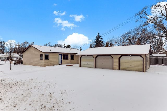 2300 W 95th Street, Bloomington, MN 55431