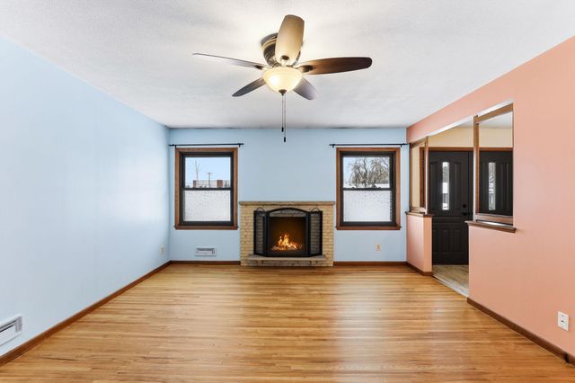 2300 W 95th Street, Bloomington, MN 55431