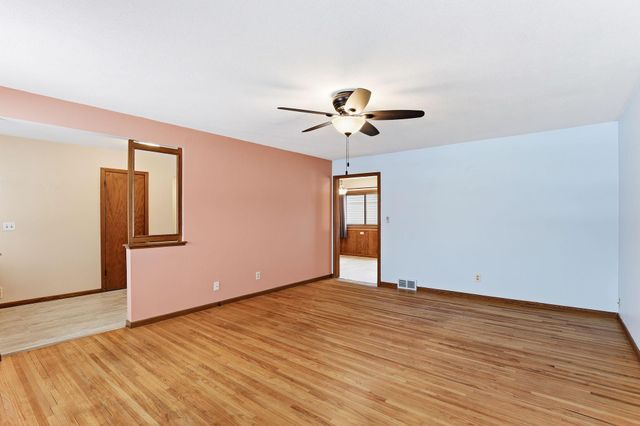 2300 W 95th Street, Bloomington, MN 55431