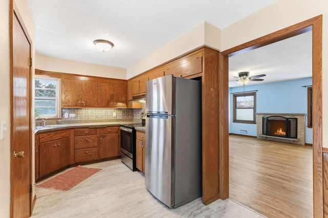 2300 W 95th Street, Bloomington, MN 55431