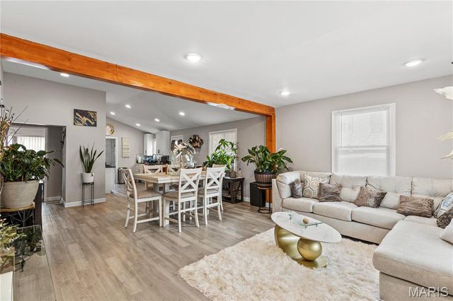 461 Scenic Drive, Riverview, MO 63137