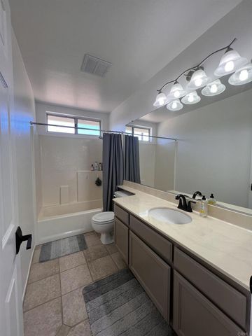 1967 Spanish Oak Way, Vista, CA 92081