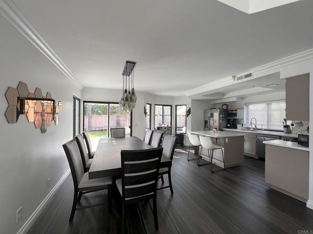 1967 Spanish Oak Way, Vista, CA 92081