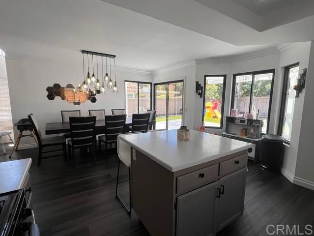 1967 Spanish Oak Way, Vista, CA 92081