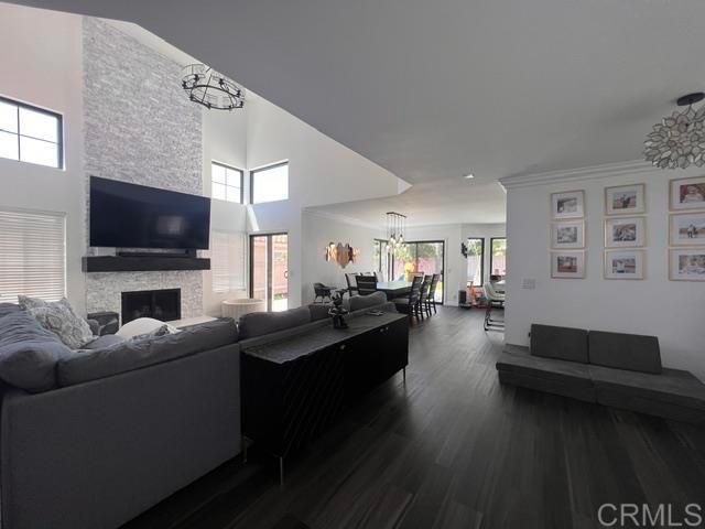 1967 Spanish Oak Way, Vista, CA 92081