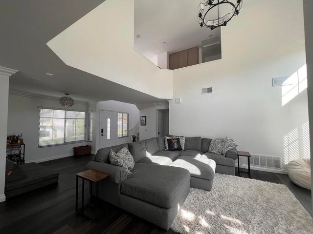 1967 Spanish Oak Way, Vista, CA 92081