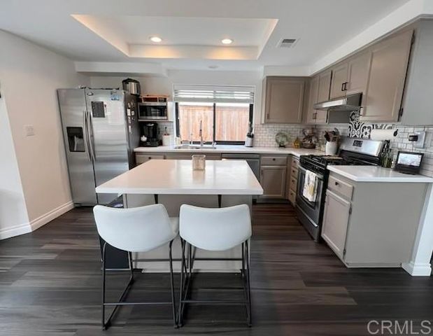1967 Spanish Oak Way, Vista, CA 92081