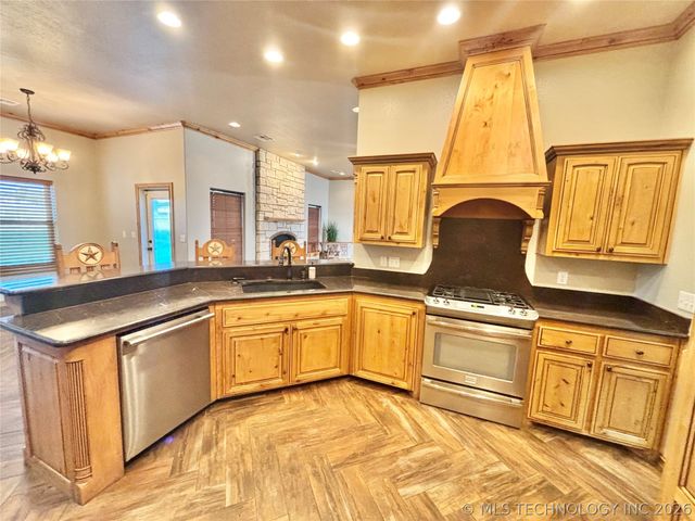 133 N Bk 700 Road, Stigler, OK 74462