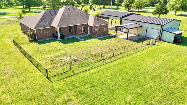 133 N Bk 700 Road, Stigler, OK 74462