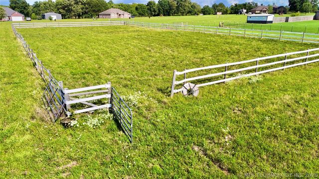 133 N Bk 700 Road, Stigler, OK 74462