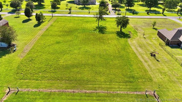 133 N Bk 700 Road, Stigler, OK 74462