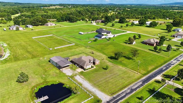 133 N Bk 700 Road, Stigler, OK 74462
