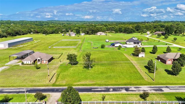 133 N Bk 700 Road, Stigler, OK 74462