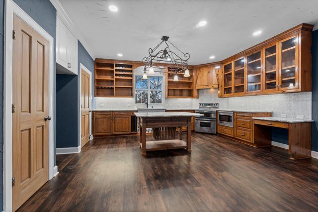 1560 Bowler Road, Waller, TX 77484