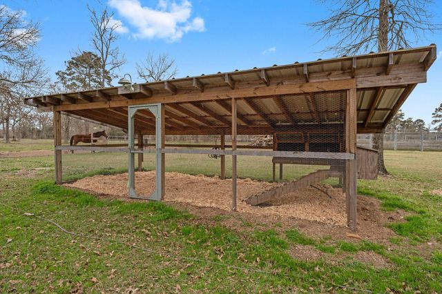 1560 Bowler Road, Waller, TX 77484