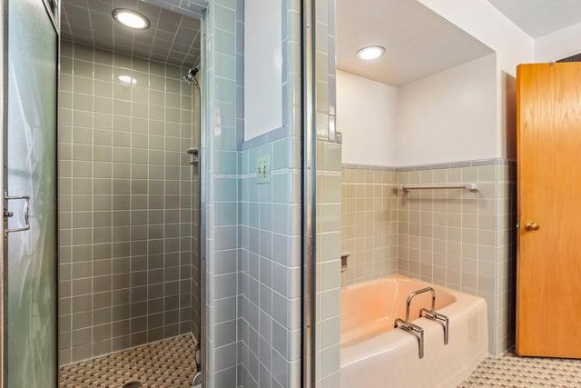 11738 Hayes AVENUE, West Allis, WI 53227