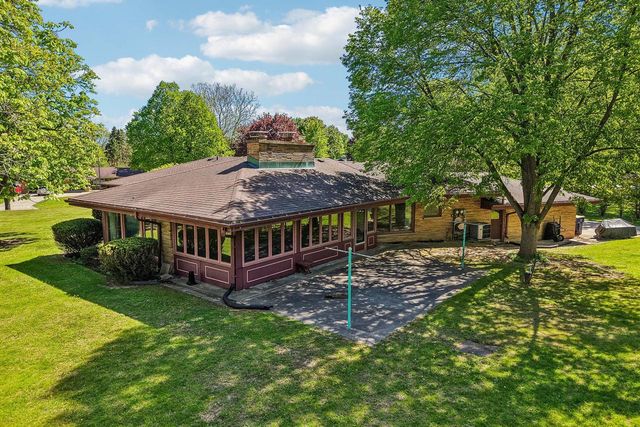 11738 Hayes AVENUE, West Allis, WI 53227