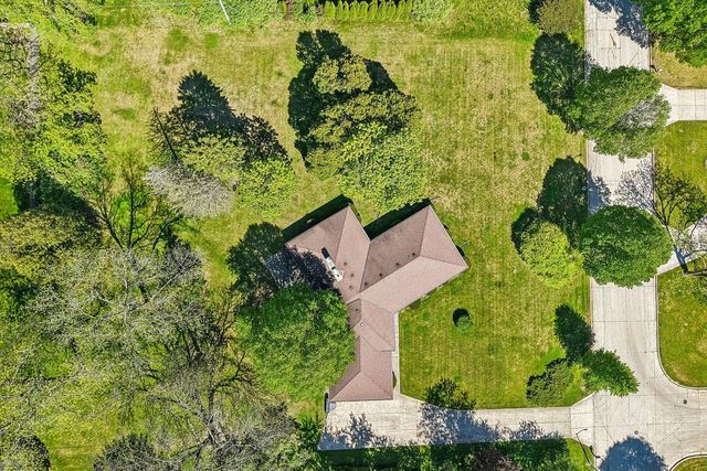 11738 Hayes AVENUE, West Allis, WI 53227