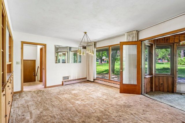 11738 Hayes AVENUE, West Allis, WI 53227