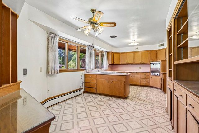 11738 Hayes AVENUE, West Allis, WI 53227