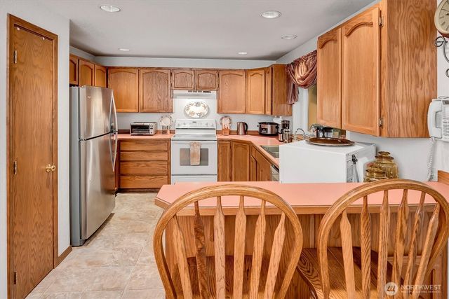 33228 206th Place SE, Auburn, WA 98092