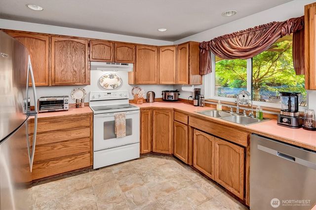 33228 206th Place SE, Auburn, WA 98092