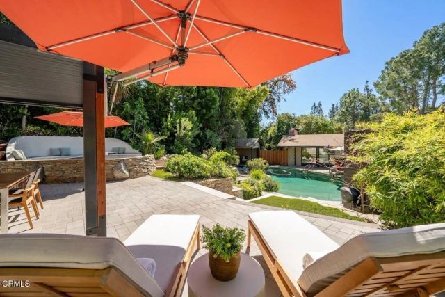 760 Laguna Road, Pasadena, CA 91105