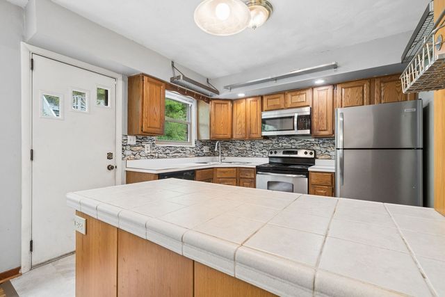 270 Roycroft AVENUE, Mt Lebanon, PA 15234