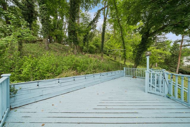 270 Roycroft AVENUE, Mt Lebanon, PA 15234