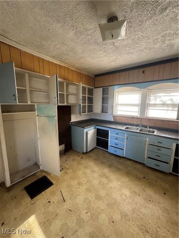 3319 Superior Avenue, Ashtabula, OH 44004