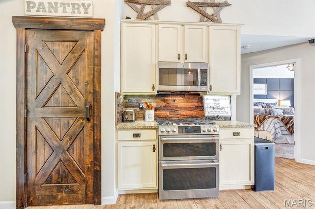 1113 Talbridge Way, St Charles, MO 63303