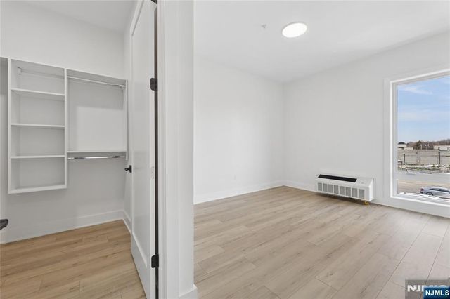 487 Market 203, Saddle Brook, NJ 07663