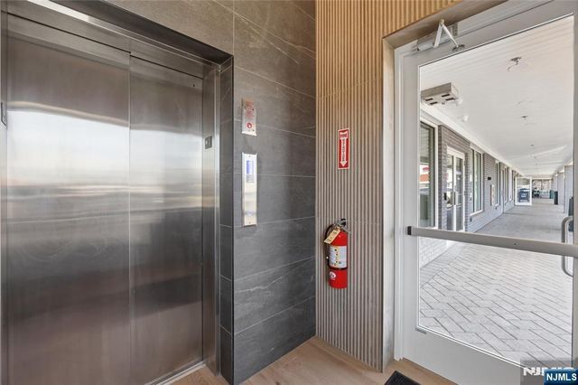 487 Market 203, Saddle Brook, NJ 07663