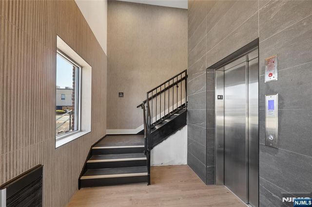 487 Market 203, Saddle Brook, NJ 07663