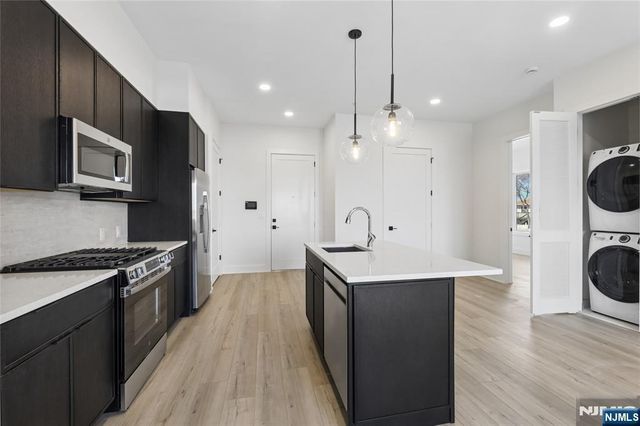 487 Market 203, Saddle Brook, NJ 07663