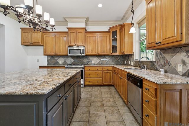 5214 Quarter Ln, Baton Rouge, LA 70809