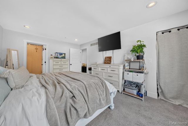 25760 Groveland Street, Roseville, MI 48066
