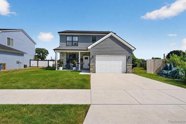 25760 Groveland Street, Roseville, MI 48066